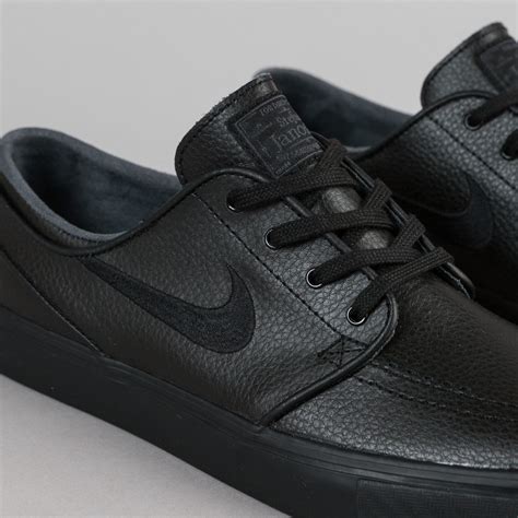 nike black leather shoes